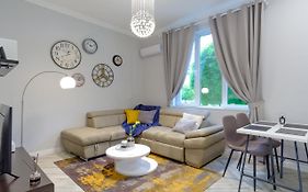 The Olive Green House - City Center - Free Parking